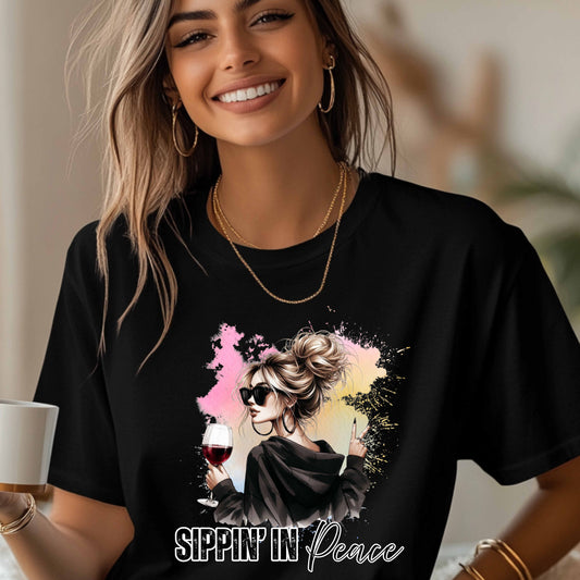 Sippin’ in Peace Wine Shirt – Funny Wine Lover Graphic Tee – Girls’ Night T-Shirt – Relaxed Casual Streetwear – Gift for Women Who Love Wine